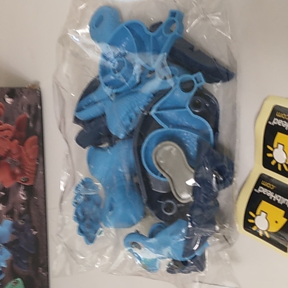 Take Apart Do It Yourself Dino Toy Robots - Picture 4 of 5